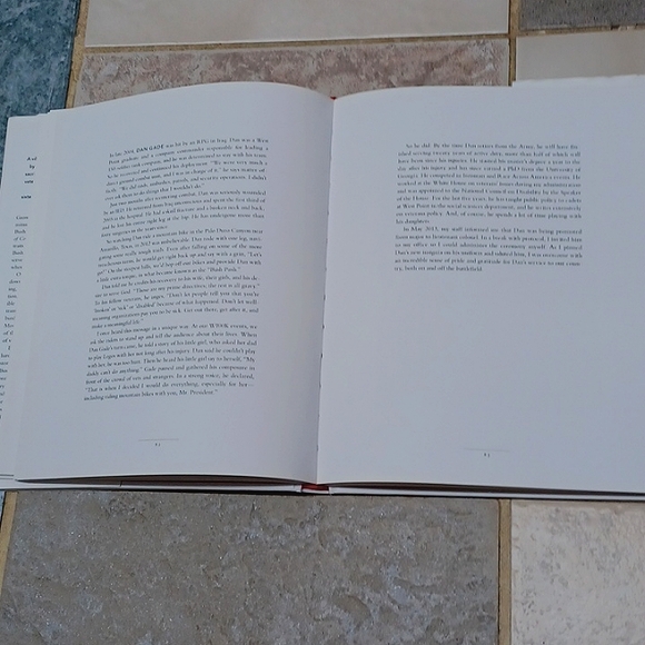 Collectable Book "Portraits of Courage" by George W. Bush - Picture 3 of 7